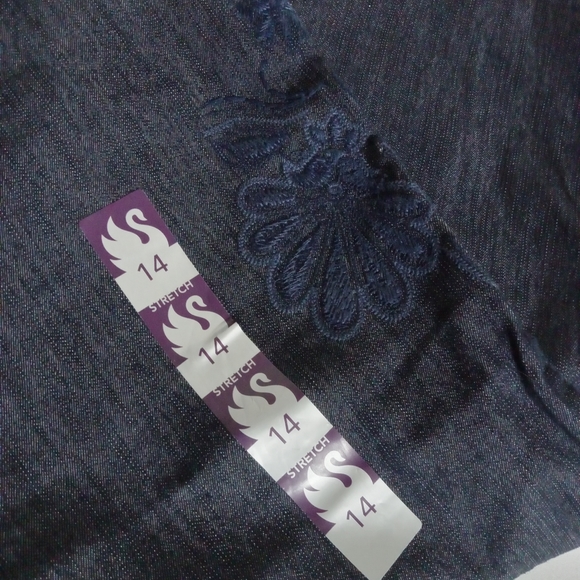 Women's Capri pants size 14 brand new - Picture 3 of 8